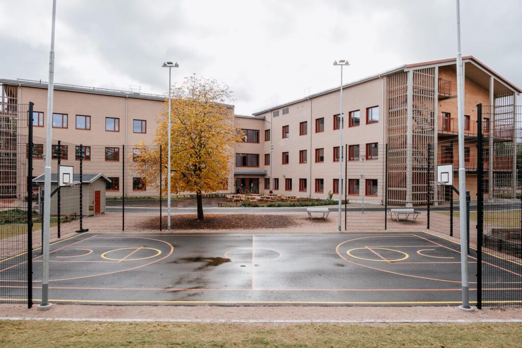 Kvarngärdesskolan. Nyproduktion av skola, idrottshall och utemiljö.