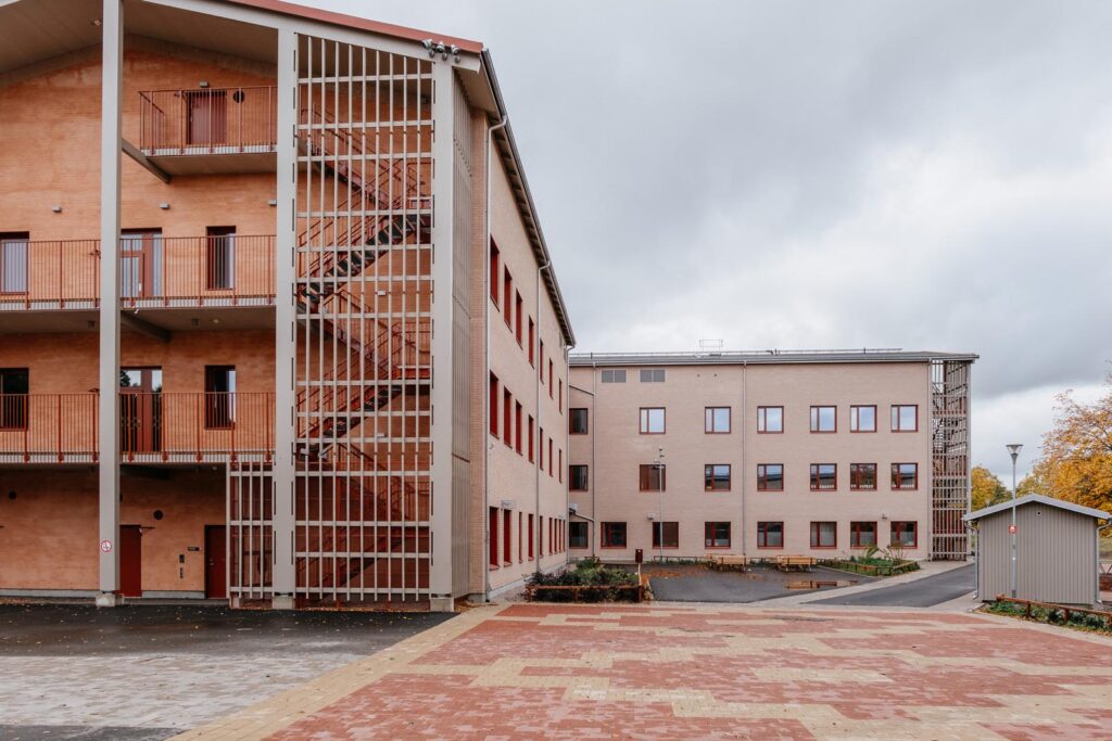 Kvarngärdesskolan. Nyproduktion av skola, idrottshall och utemiljö.